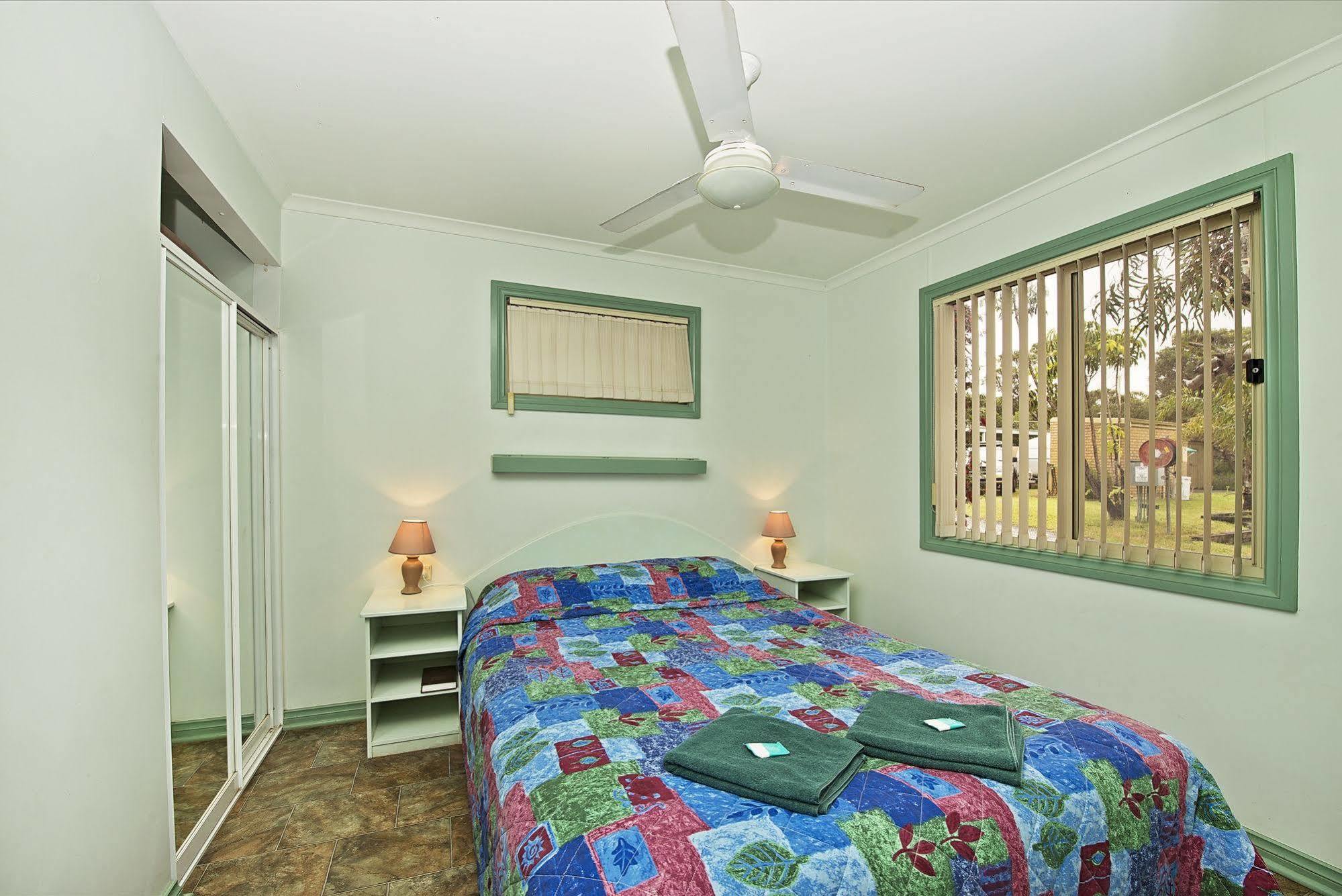 Acclaim Pine Grove Holiday Park Esperance Exterior photo